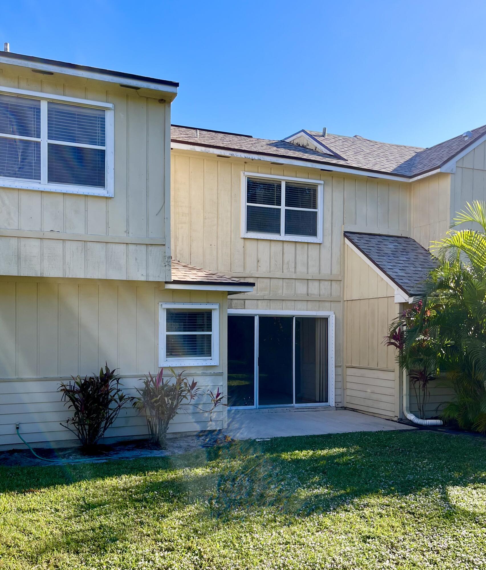 2010 Vero South Circle SW 3