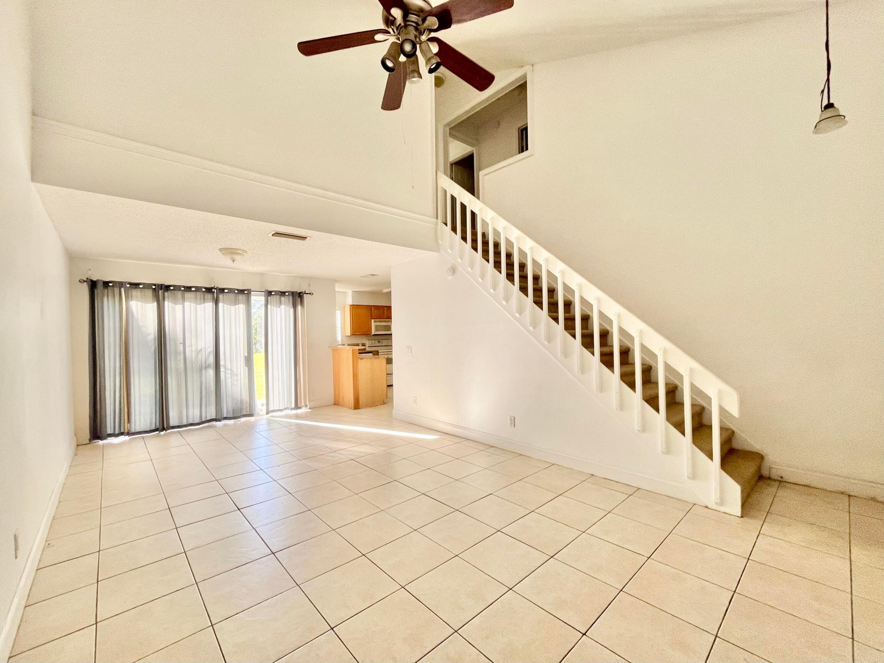 2010 Vero South Circle SW 3