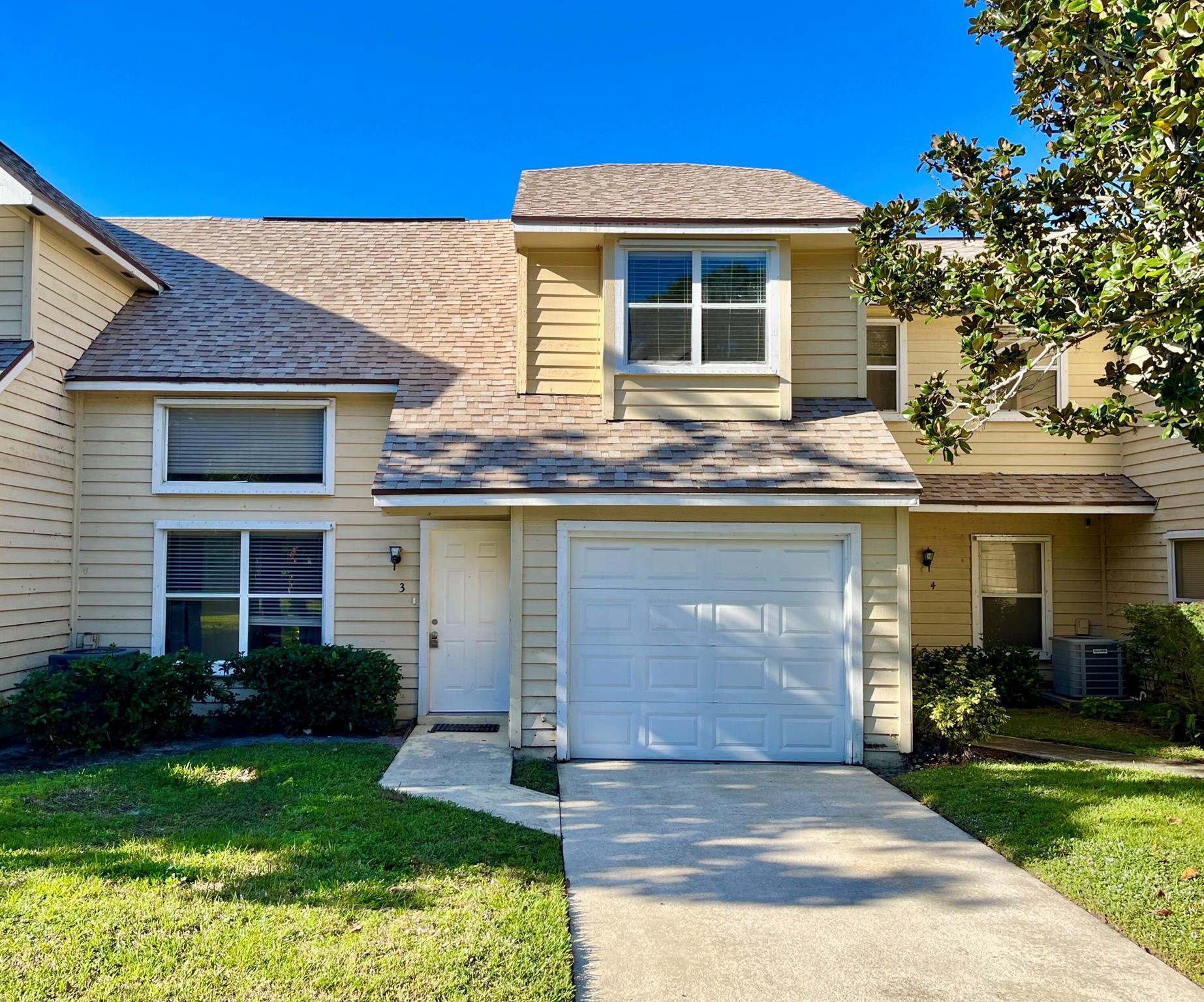 2010 Vero South Circle SW 3