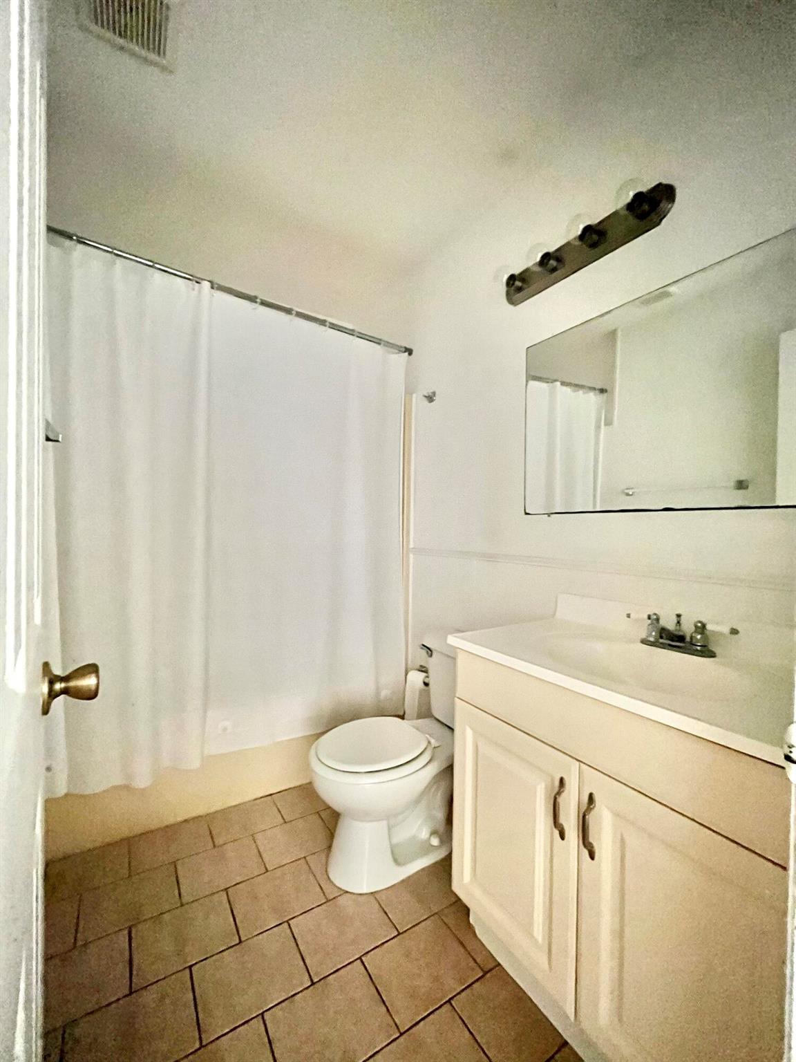 2010 Vero South Circle SW 3