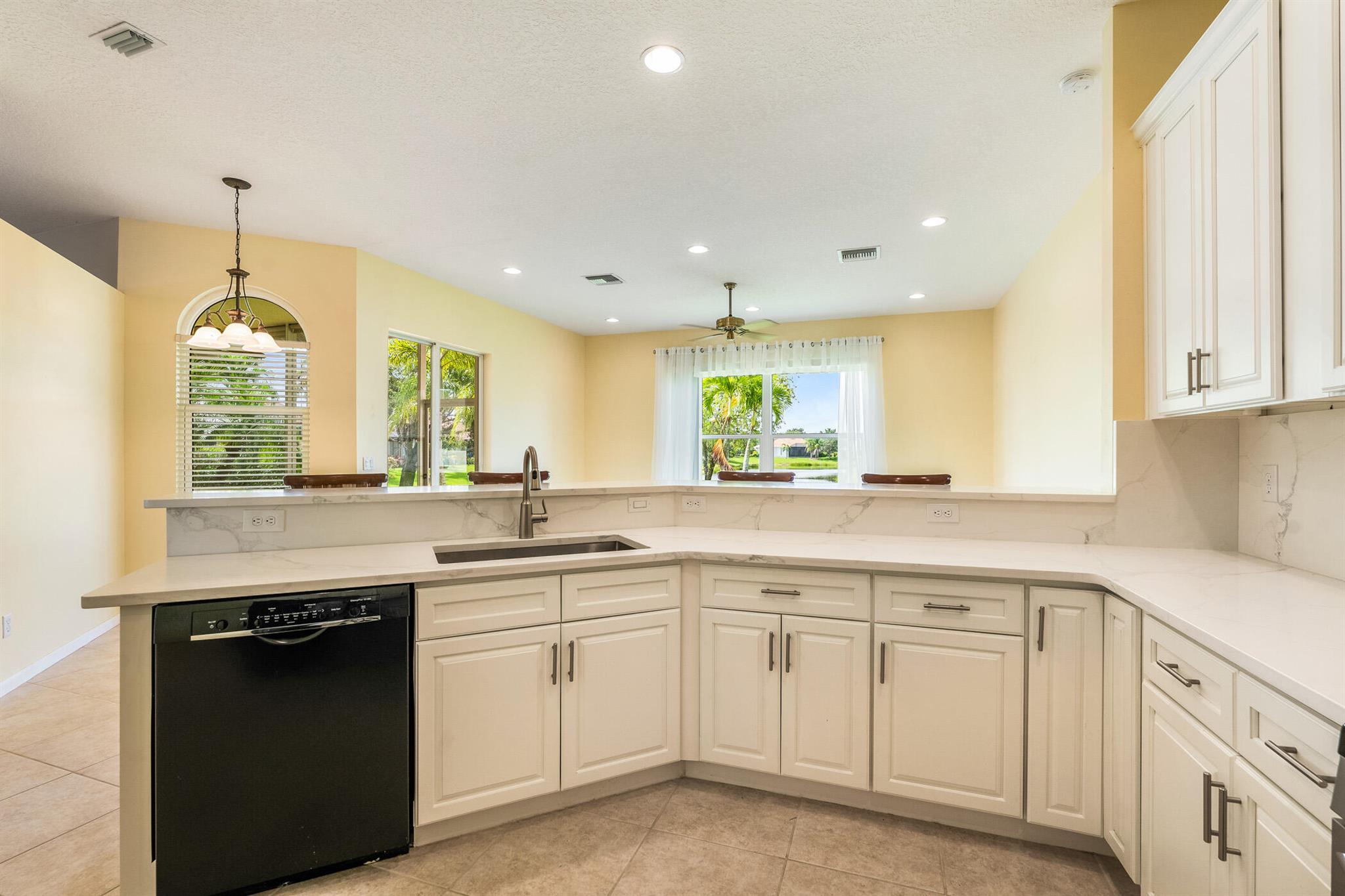 412 N Key Lime Square SW