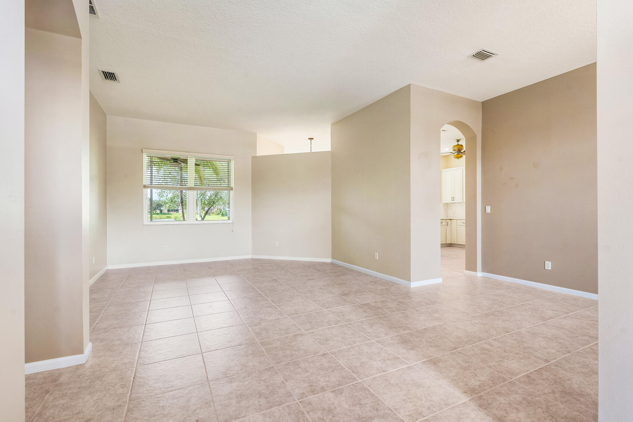 412 N Key Lime Square SW