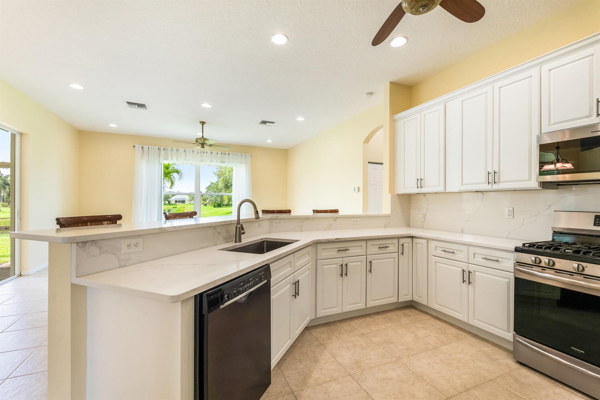 412 N Key Lime Square SW