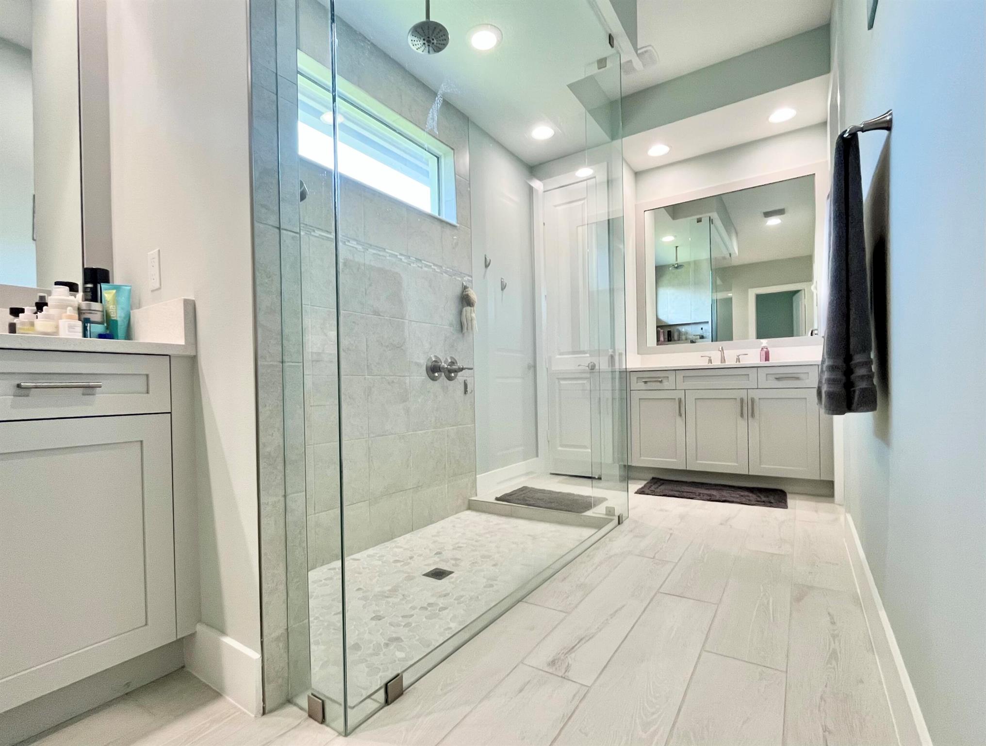 5523 Bent Pine Square