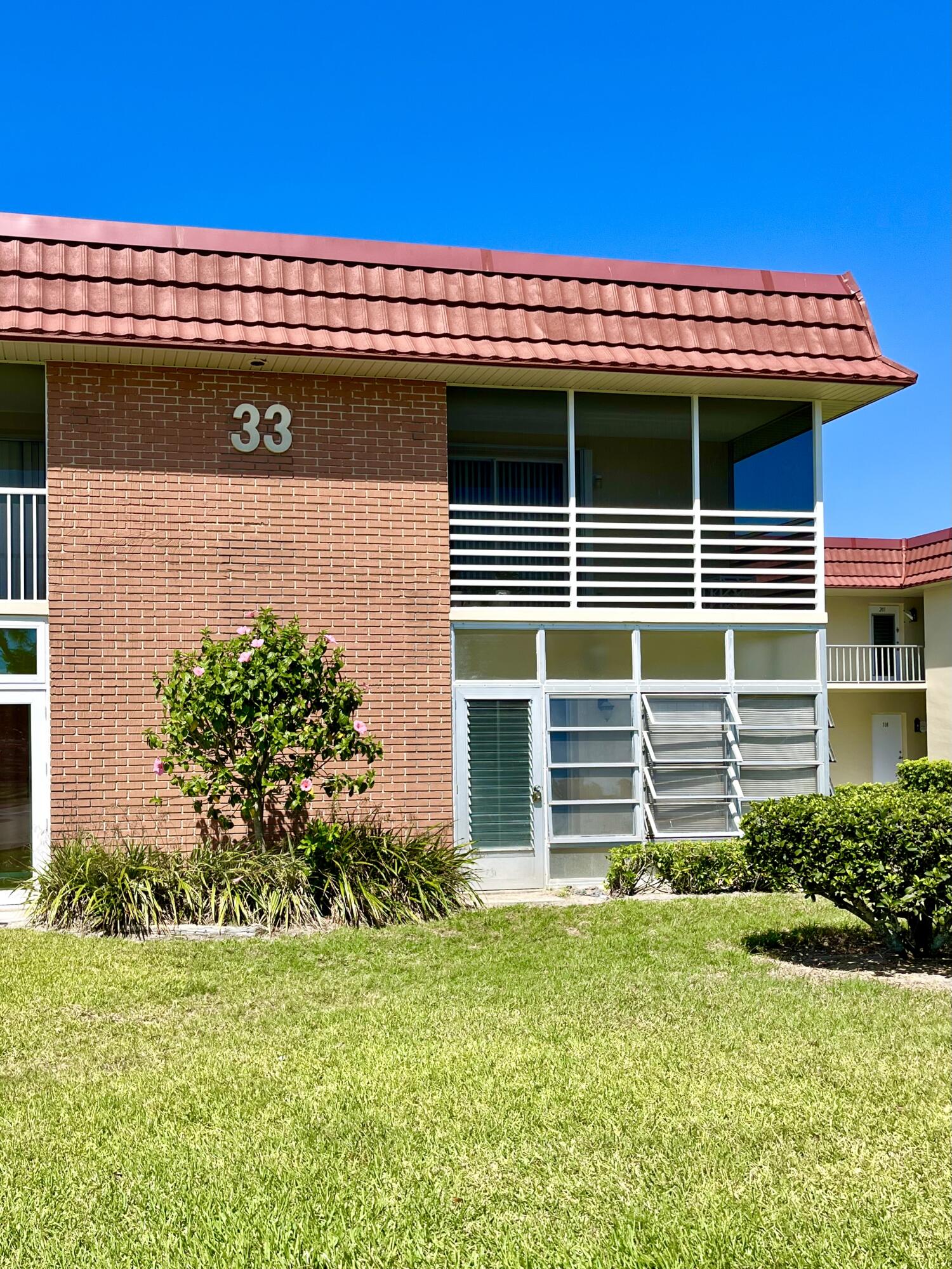 33 Pine Arbor Lane 103