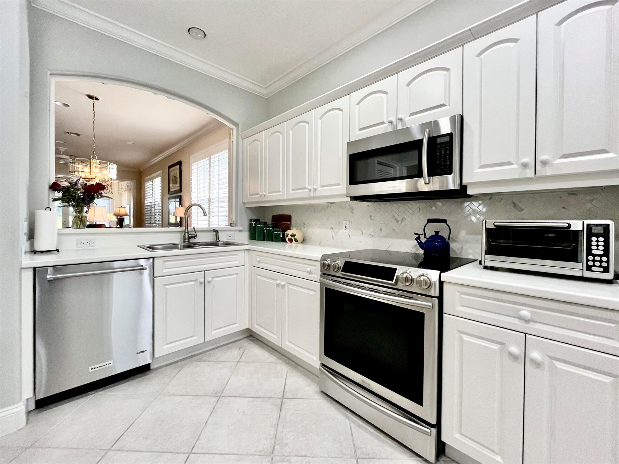 1135 St Georges Lane