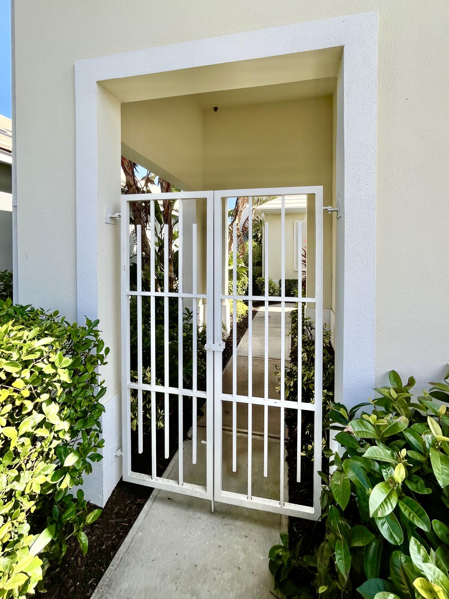 1135 St Georges Lane