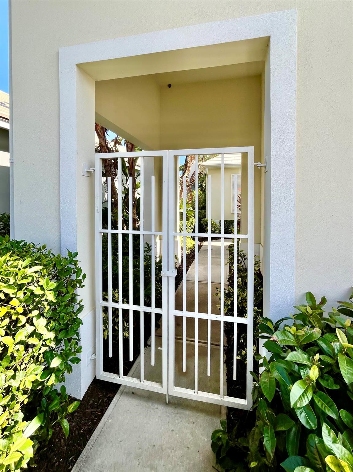 1135 St Georges Lane