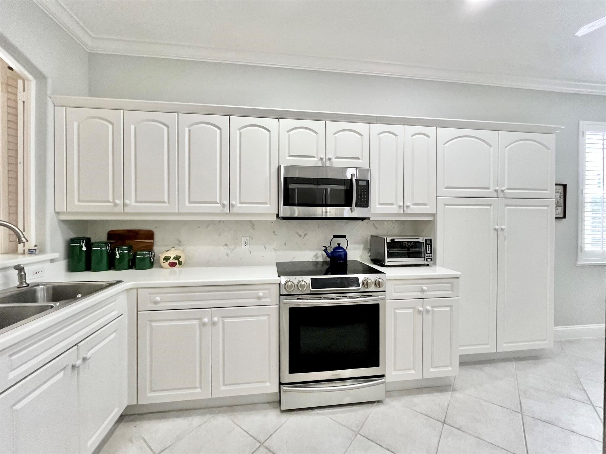 1135 St Georges Lane