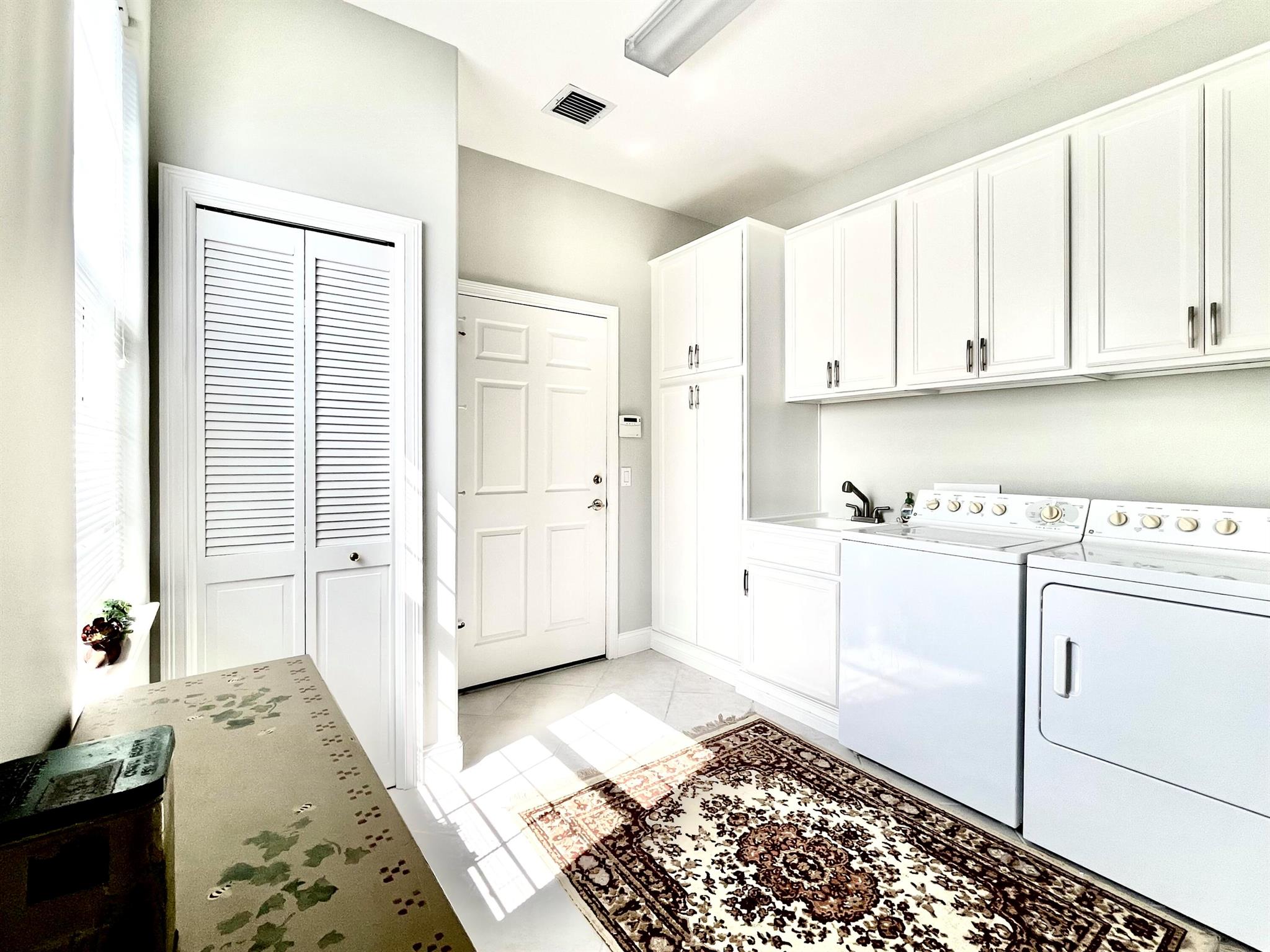 1135 St Georges Lane
