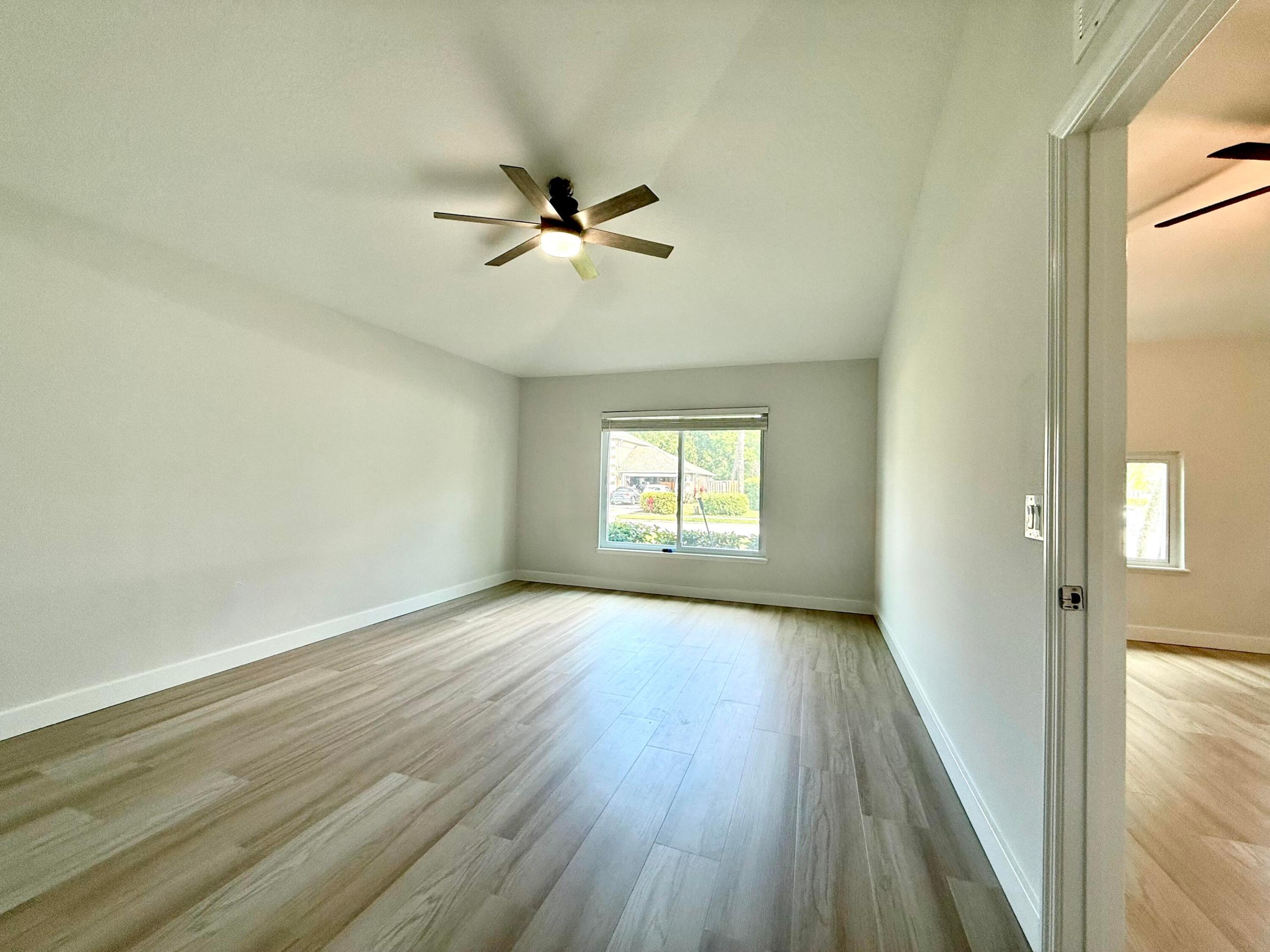 5230 Compass Pointe Circle