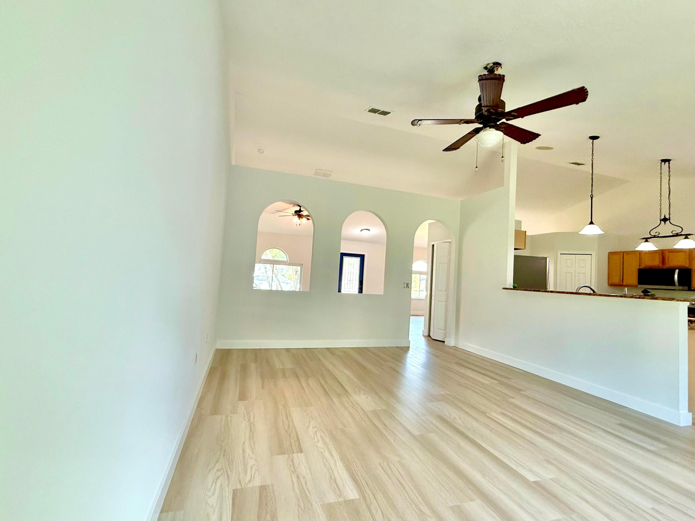 5230 Compass Pointe Circle