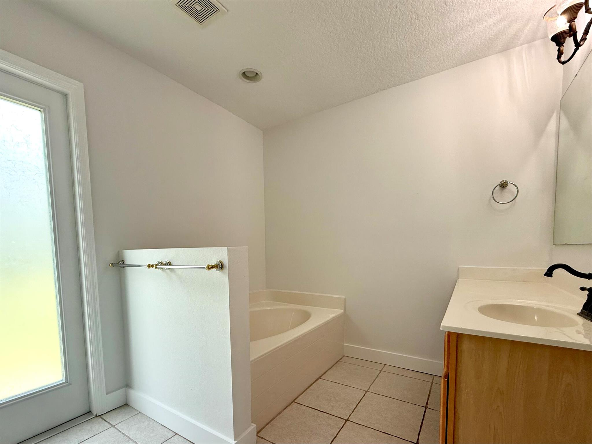 5230 Compass Pointe Circle