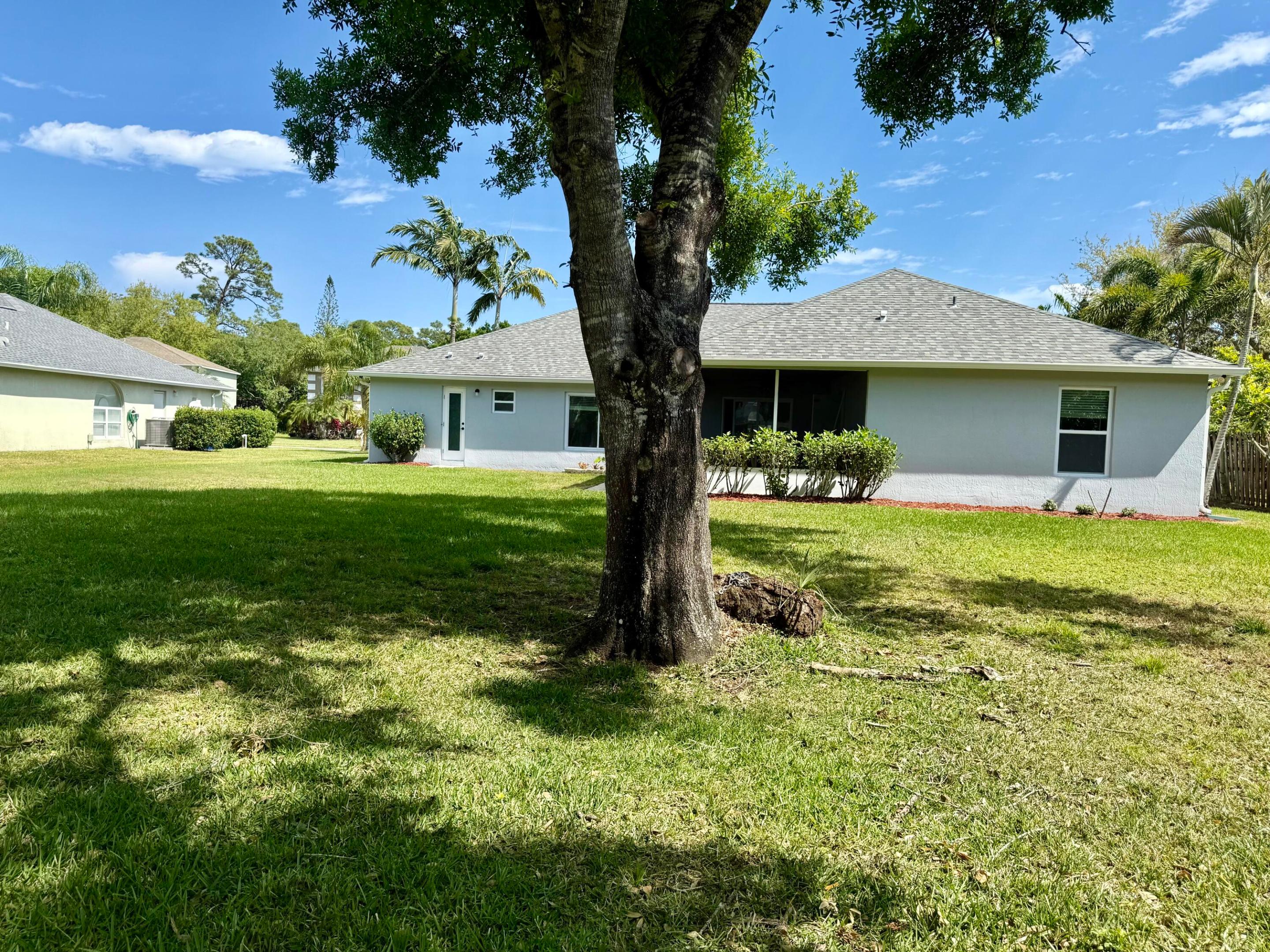 5230 Compass Pointe Circle