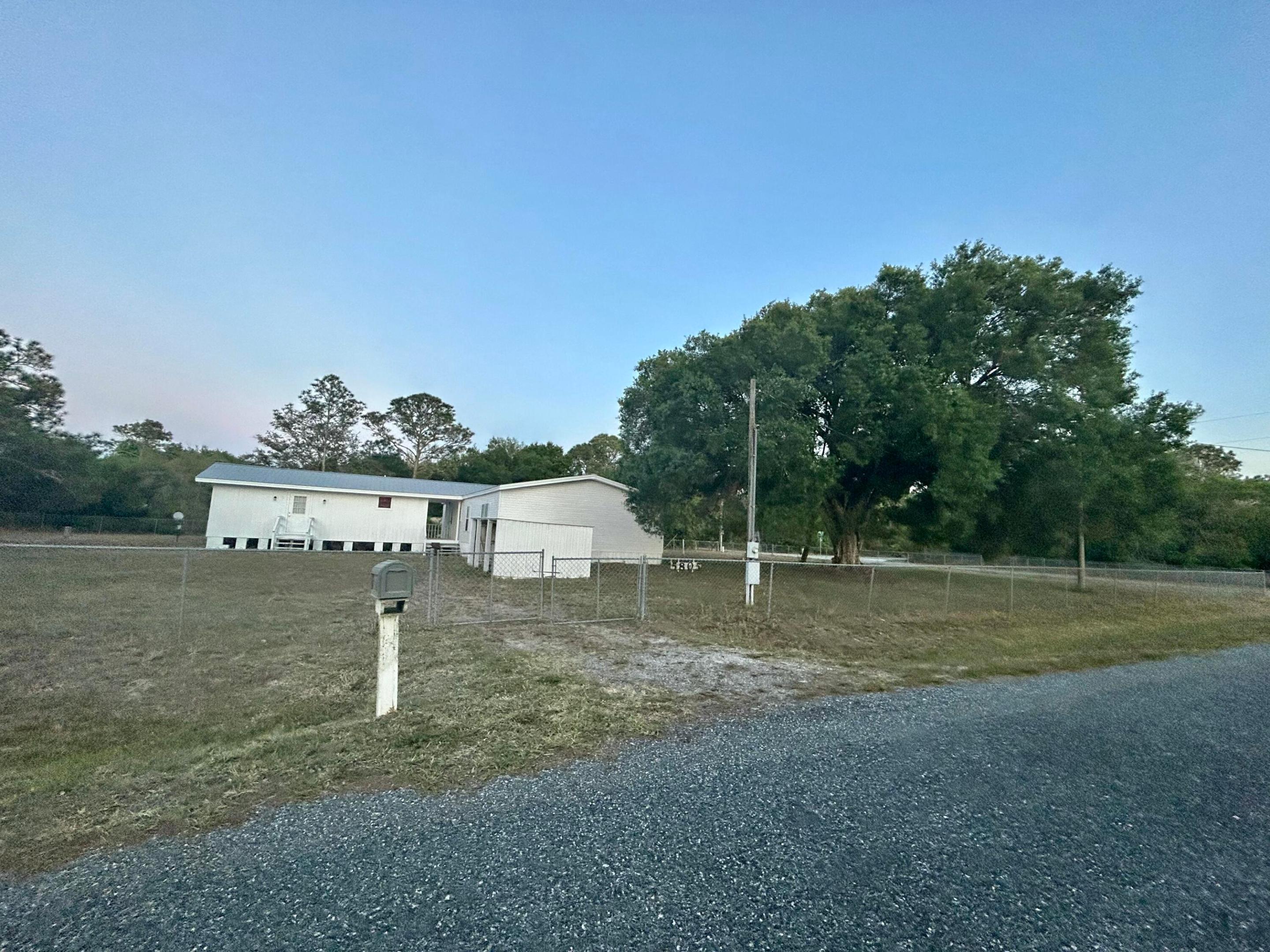 5805 Ridge Court