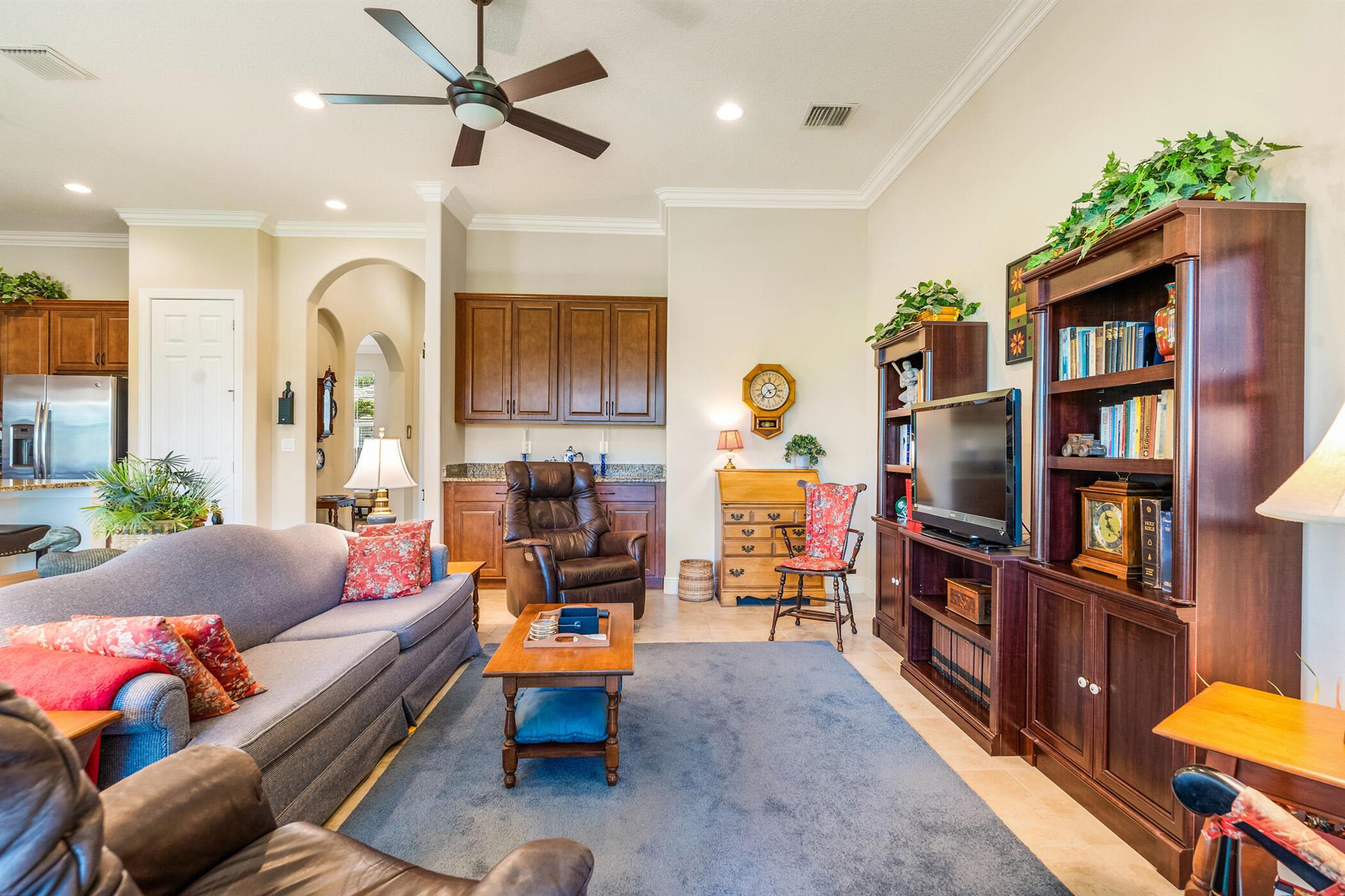 6104 Graysen Square