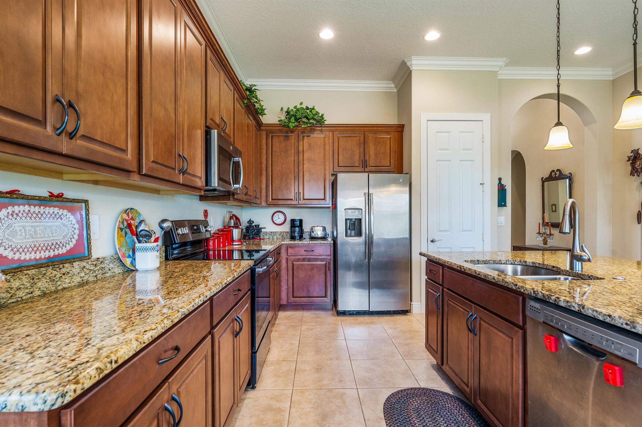 6104 Graysen Square
