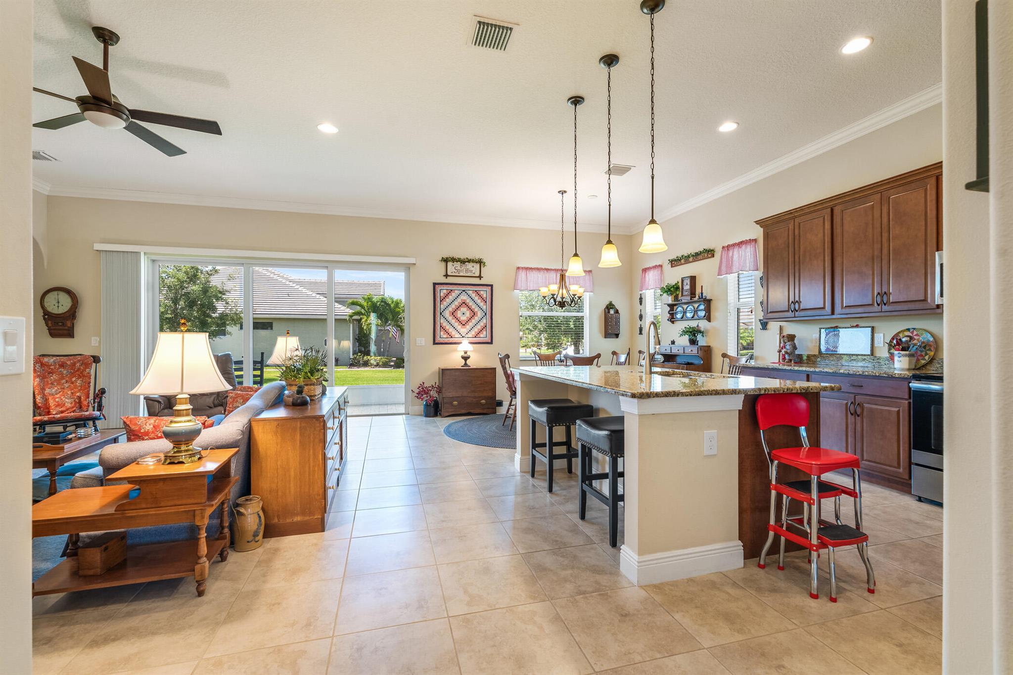 6104 Graysen Square
