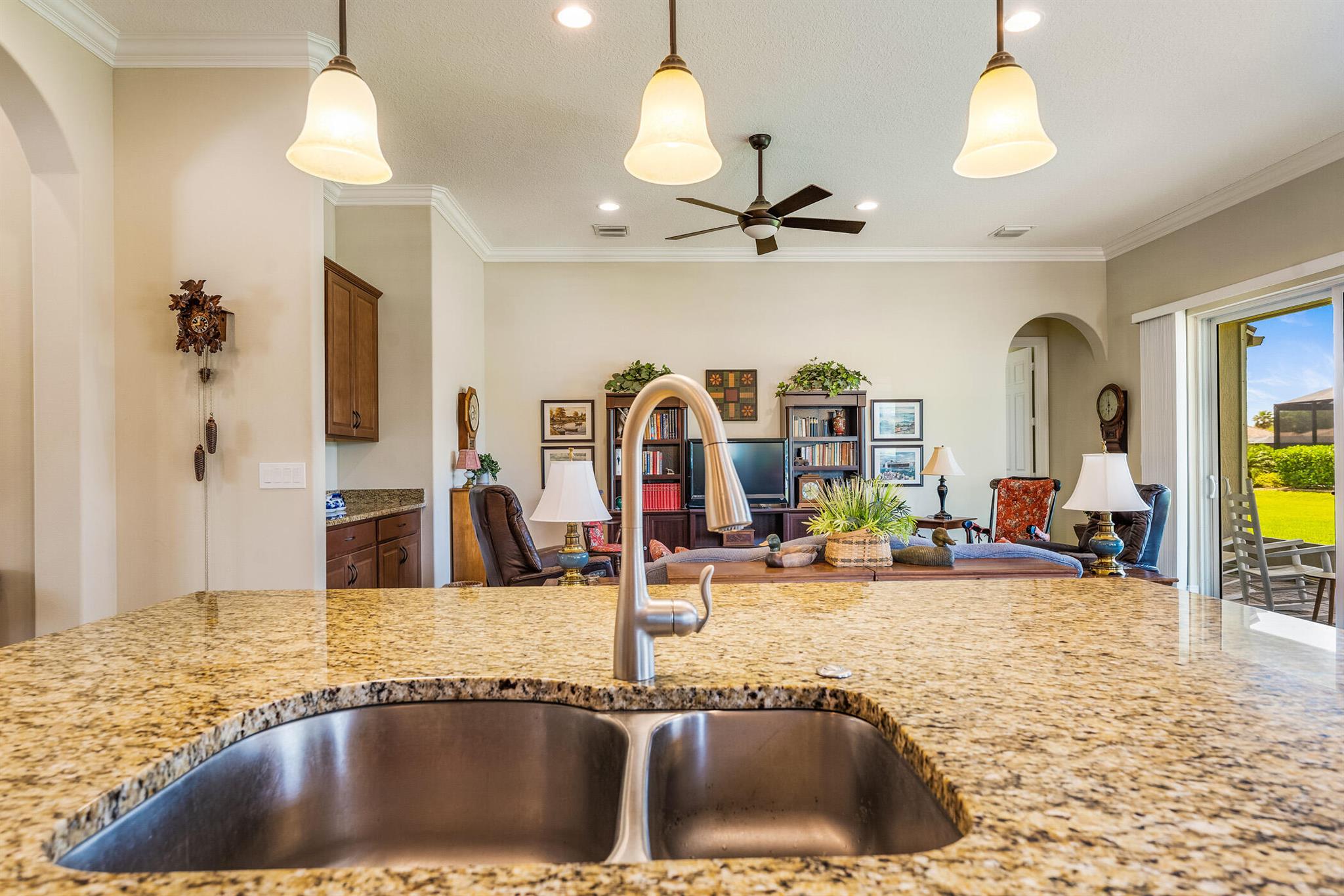 6104 Graysen Square