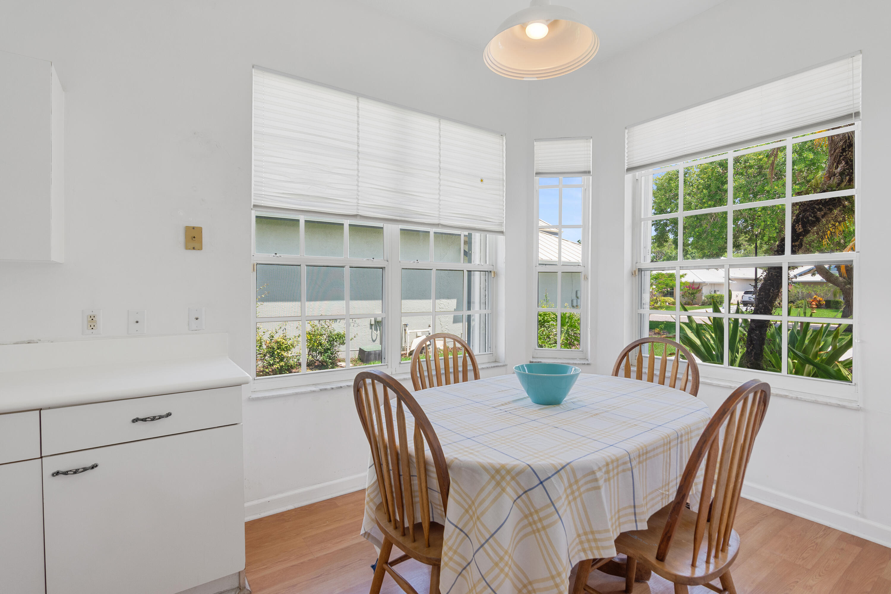 9412 Poinciana Court