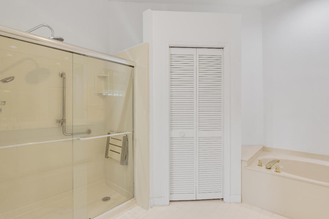 9412 Poinciana Court