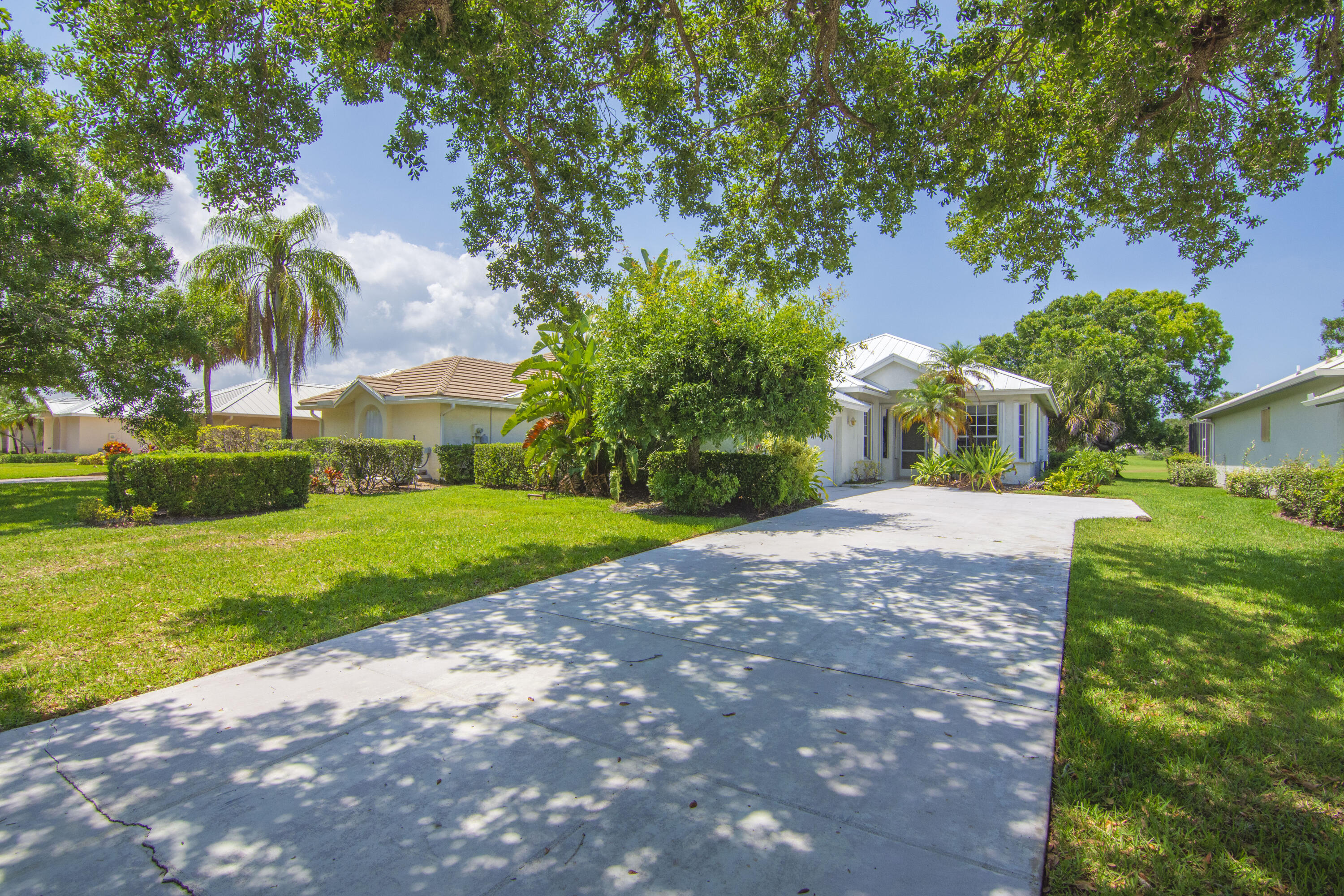 9412 Poinciana Court