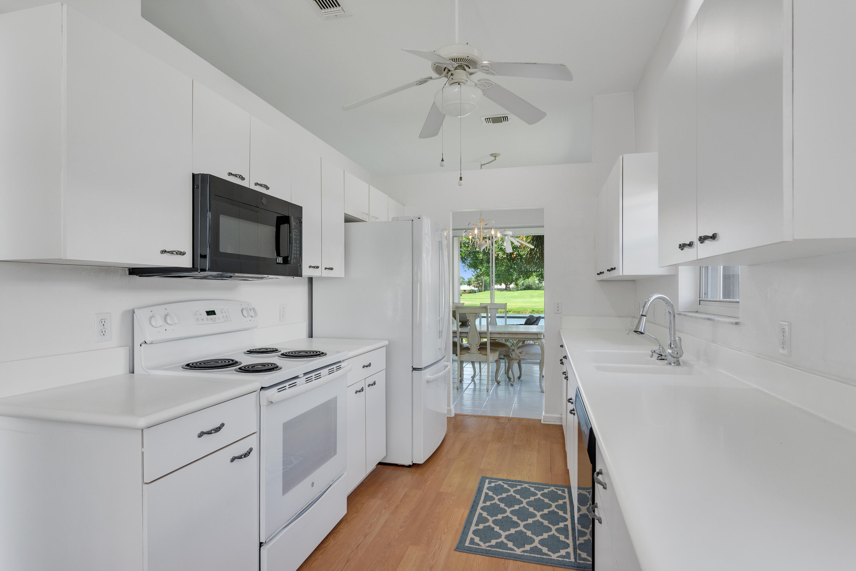 9412 Poinciana Court