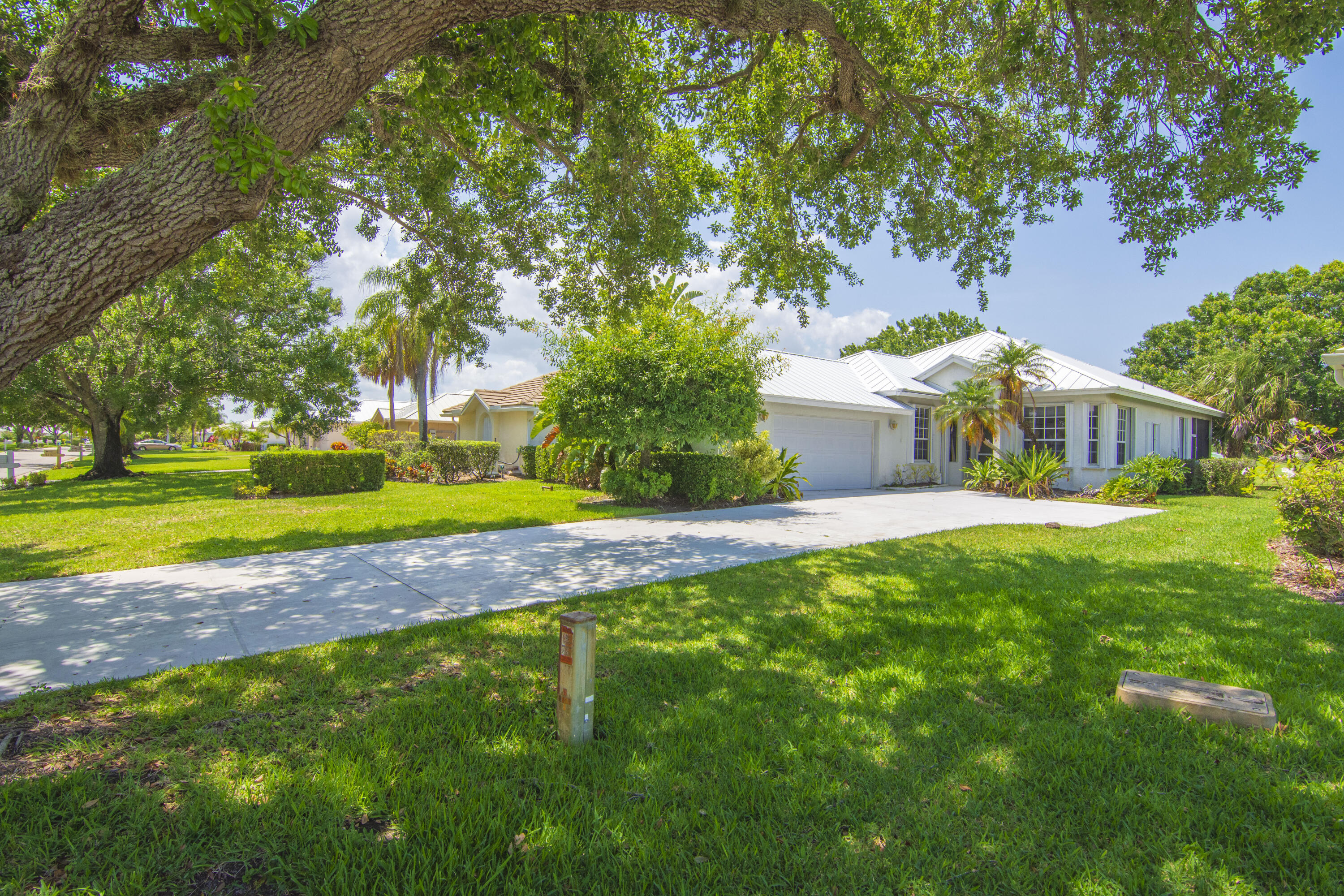 9412 Poinciana Court
