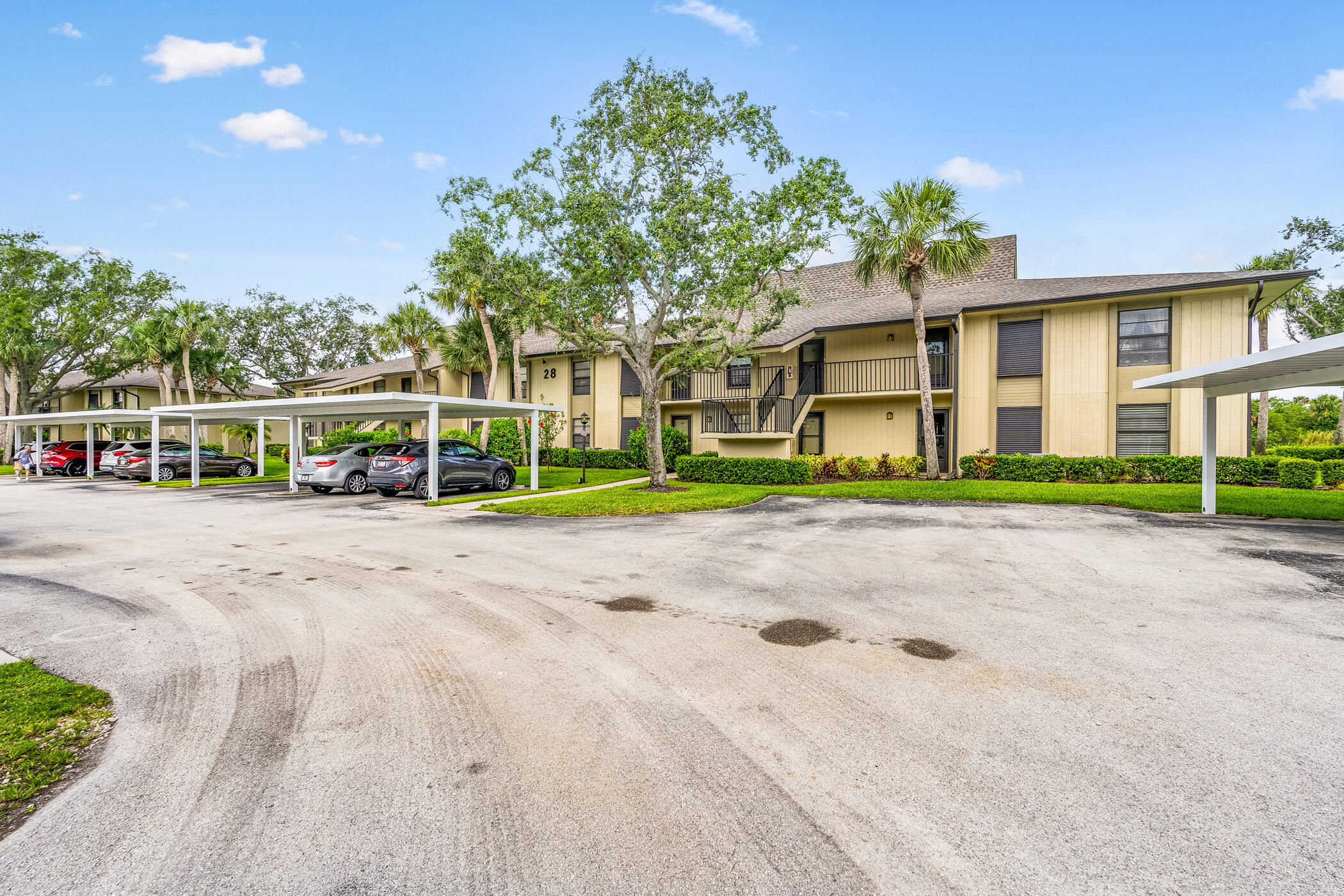 28 Plantation Drive 204