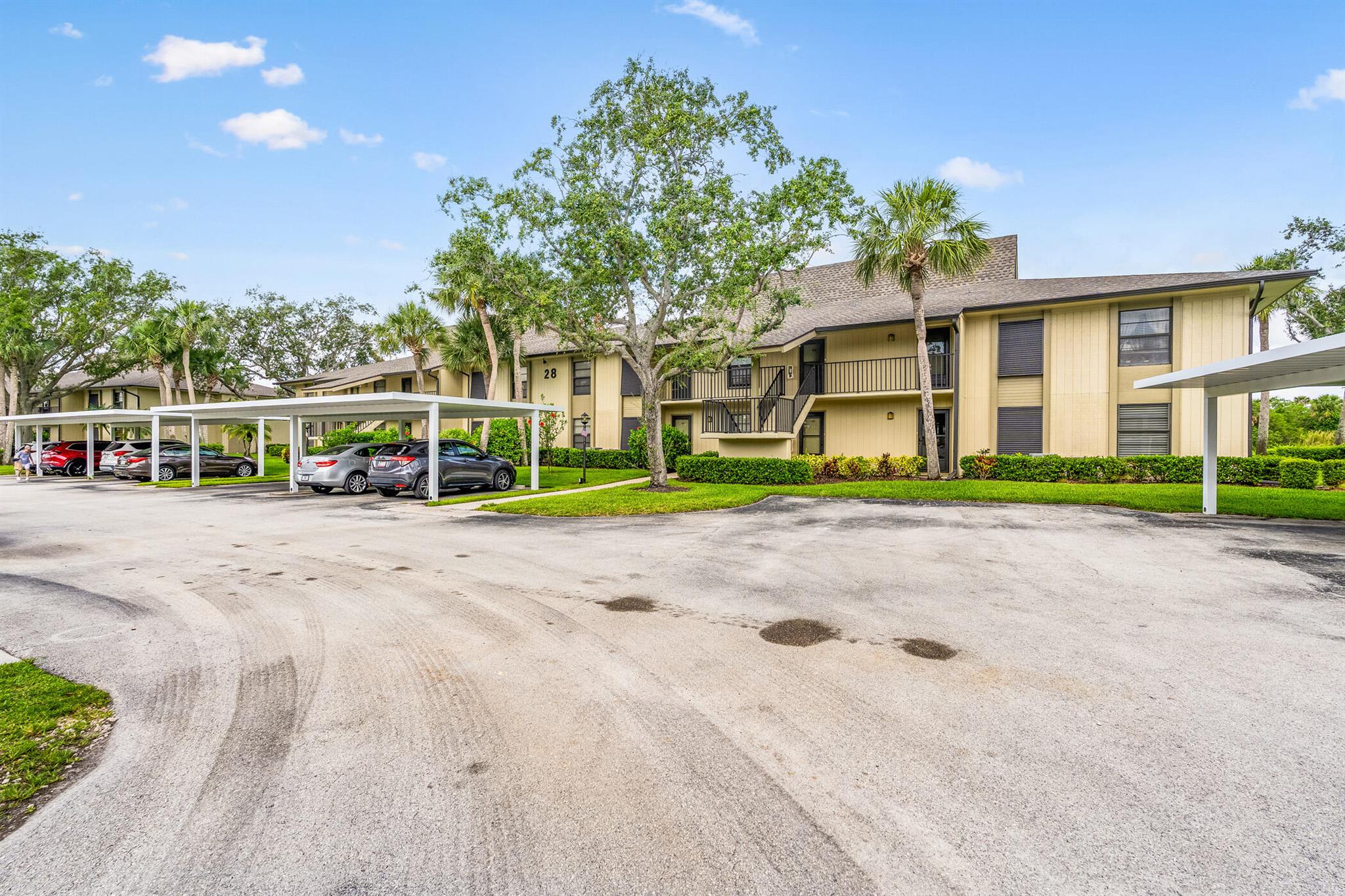 28 Plantation Drive 204