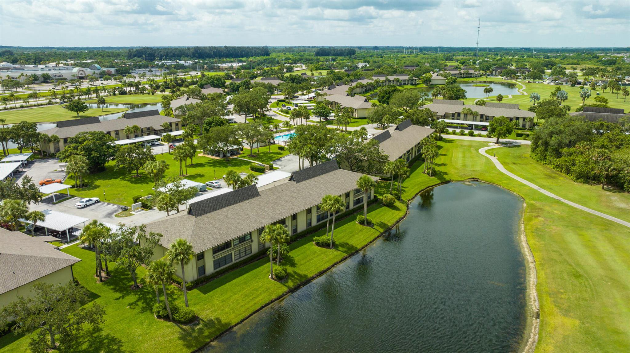 28 Plantation Drive 204