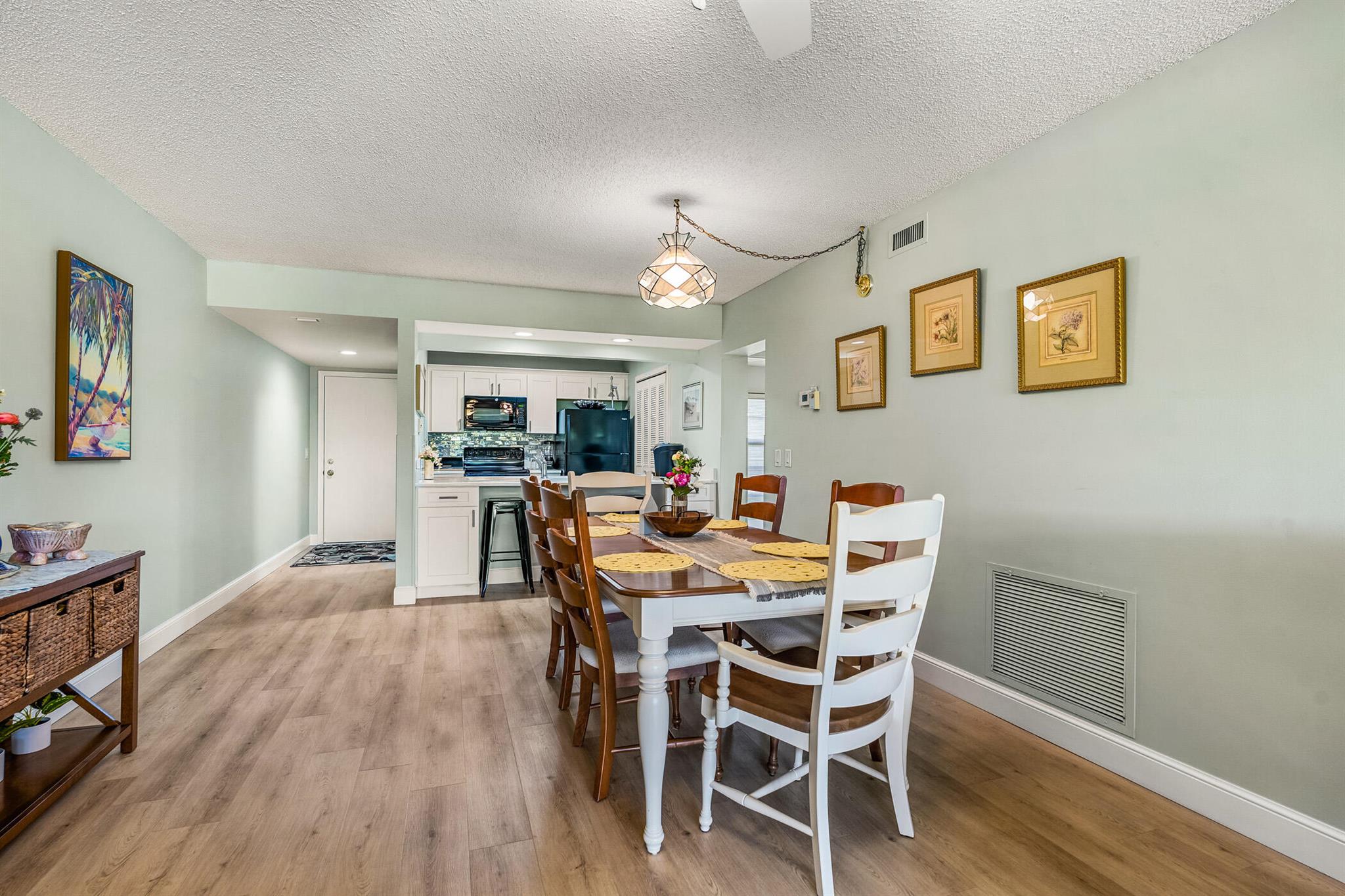 28 Plantation Drive 204