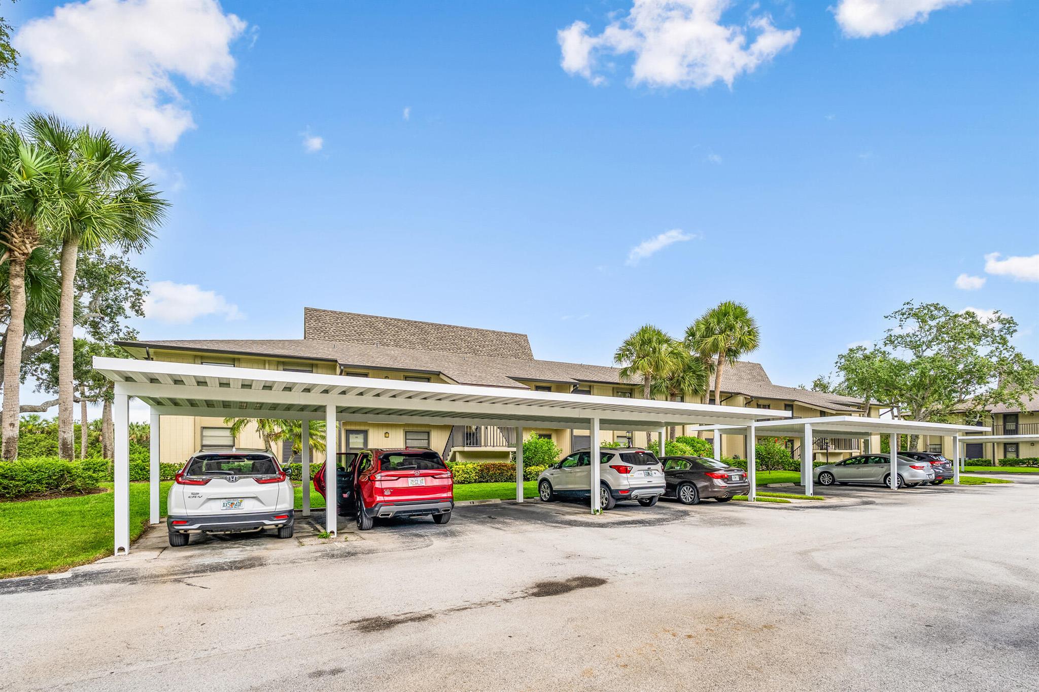 28 Plantation Drive 204