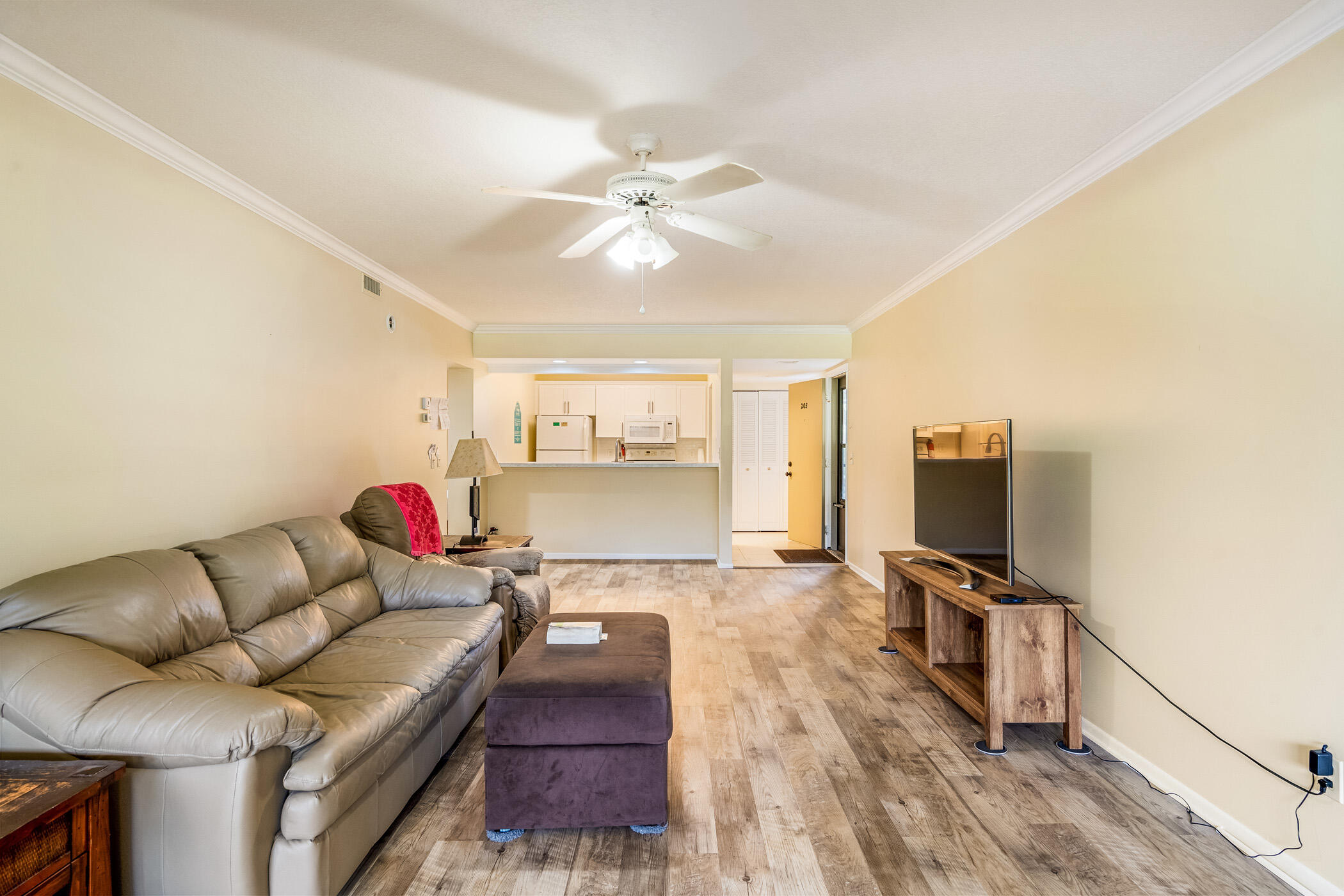 6 Plantation Drive 203