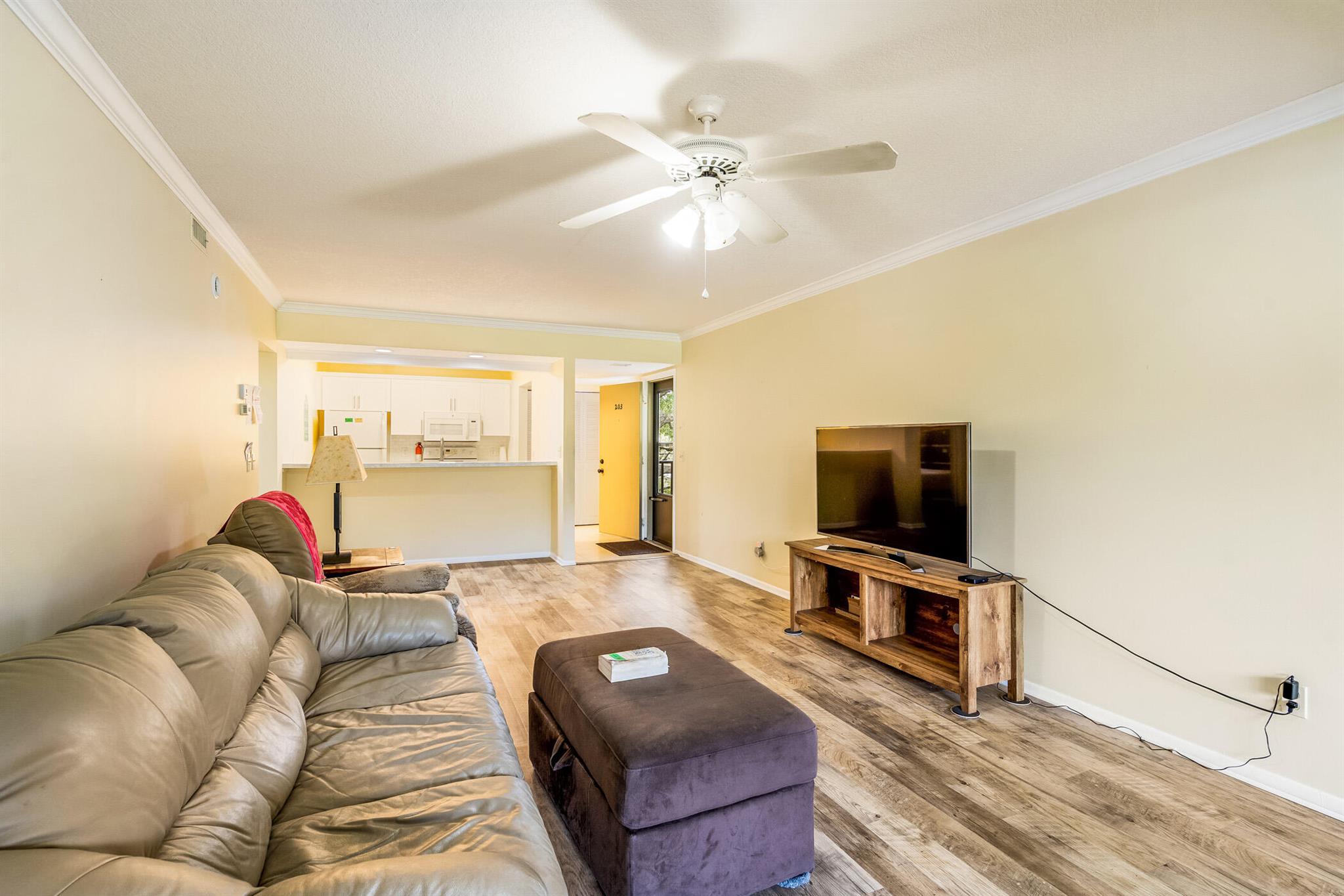 6 Plantation Drive 203