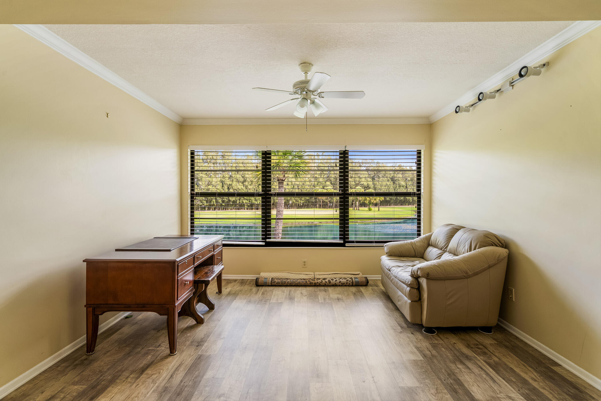 6 Plantation Drive 203