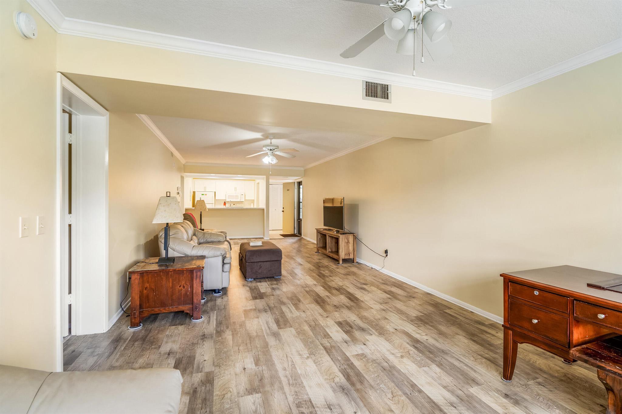 6 Plantation Drive 203