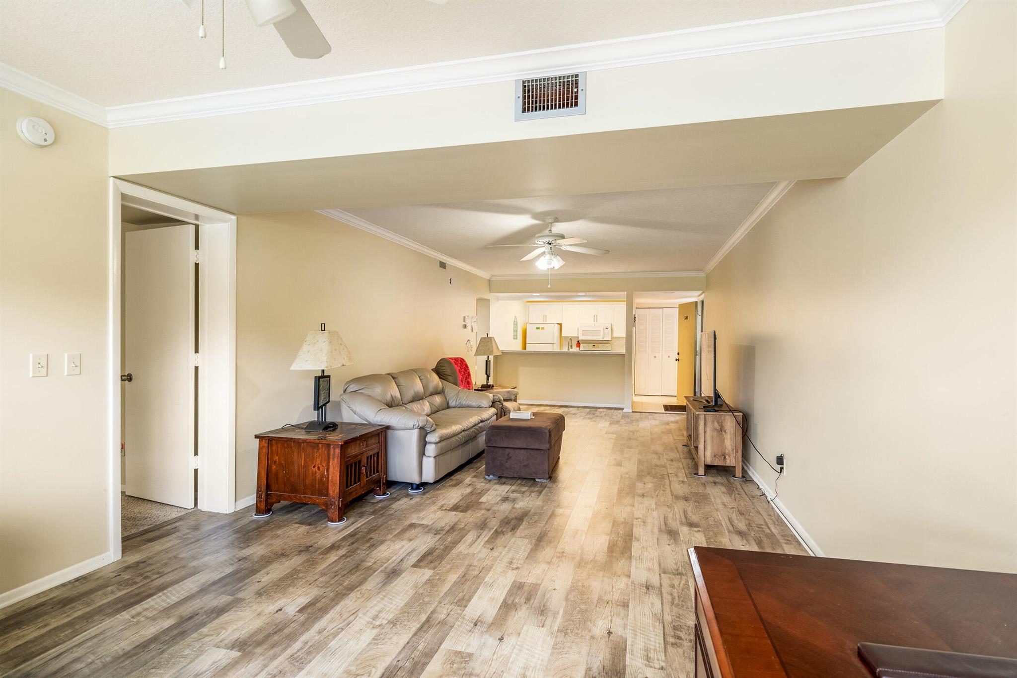 6 Plantation Drive 203