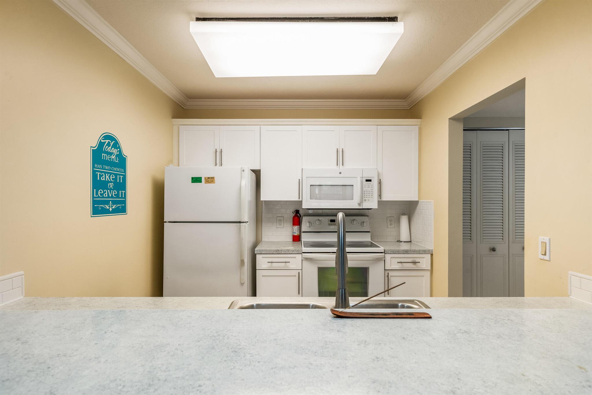 6 Plantation Drive 203