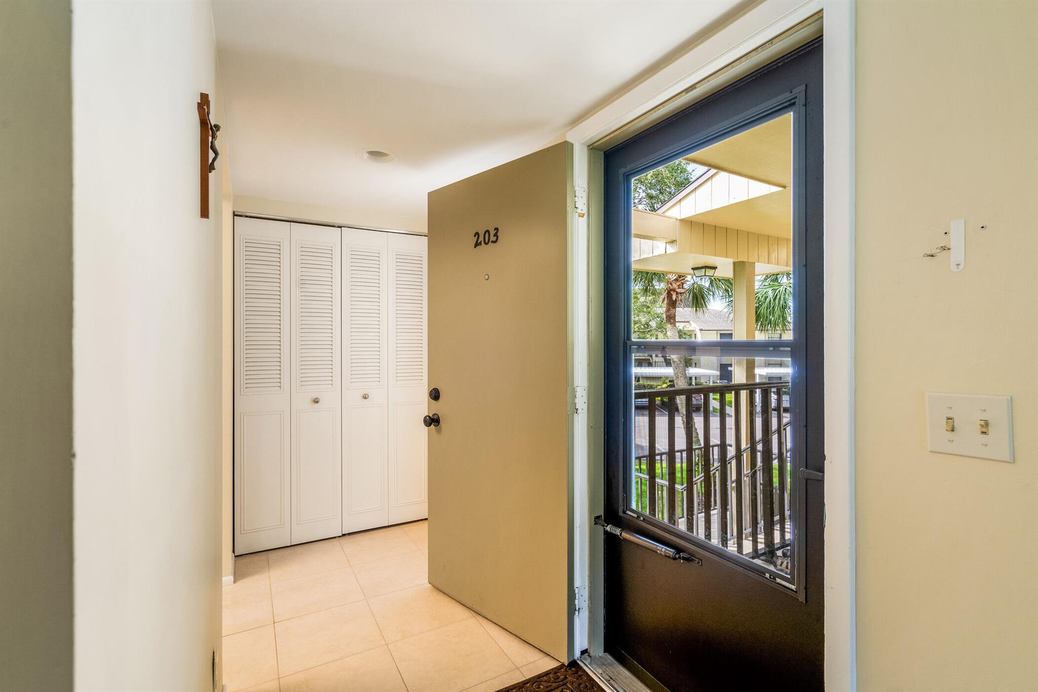 6 Plantation Drive 203