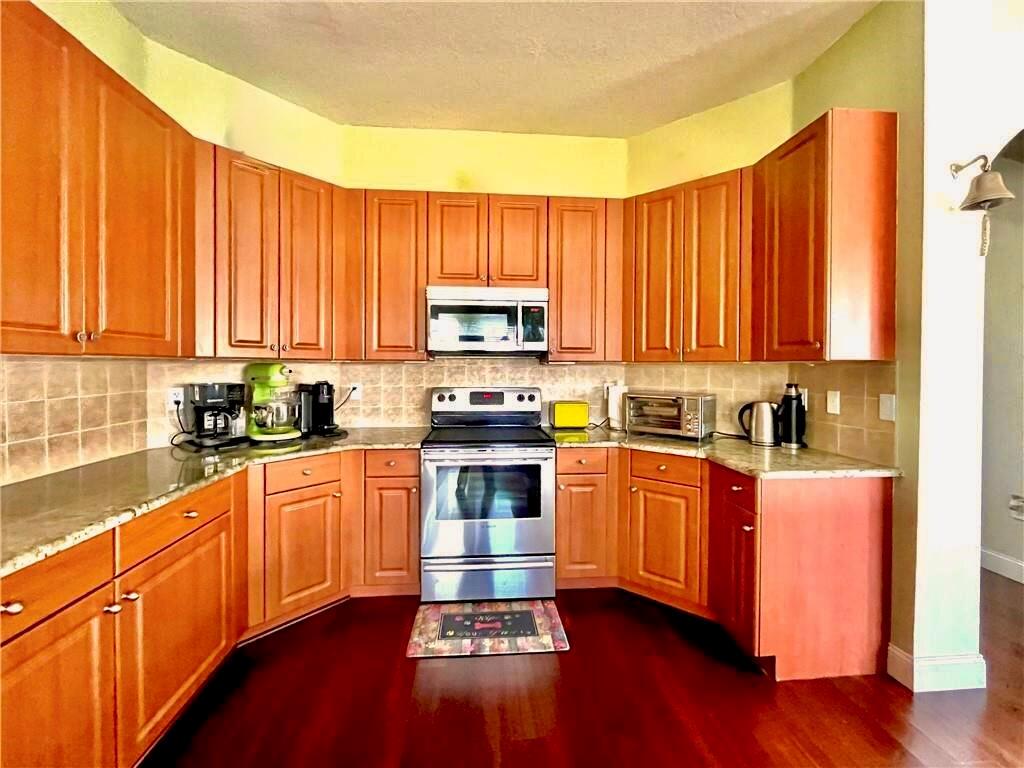 2001 Albany Terrace SW