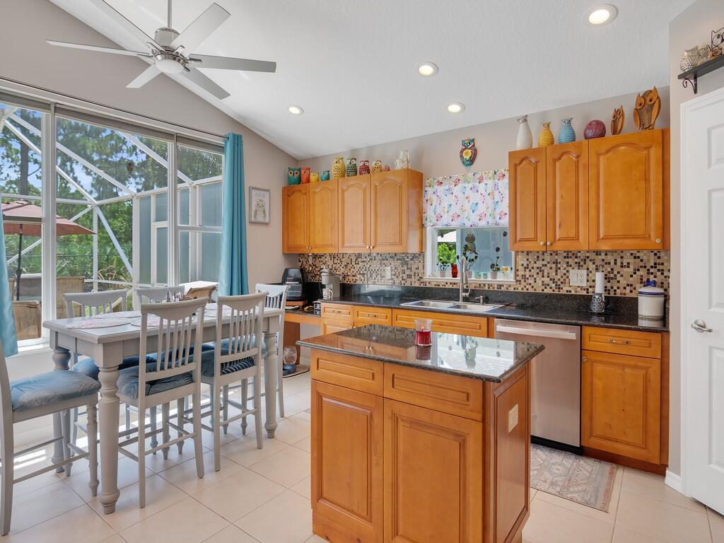 1530 16th Court SW