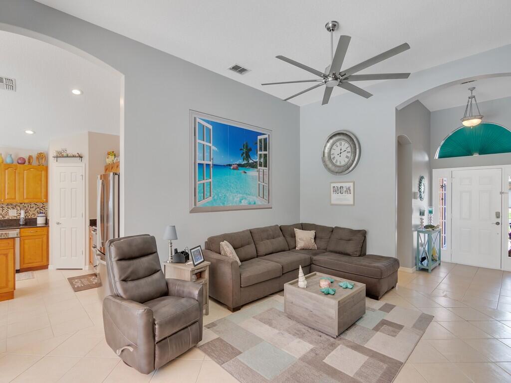 1530 16th Court SW