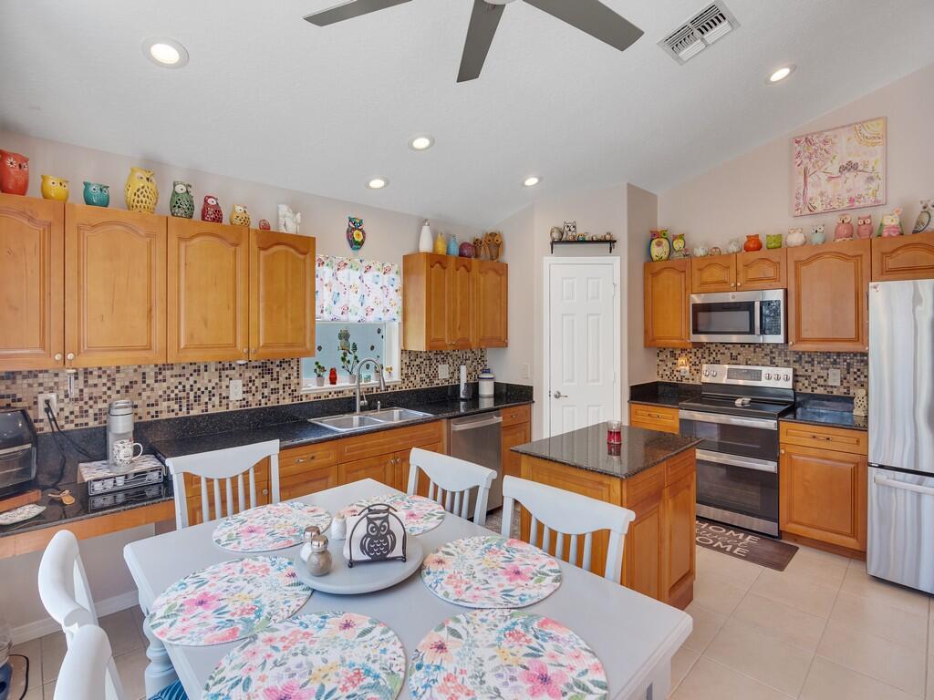 1530 16th Court SW