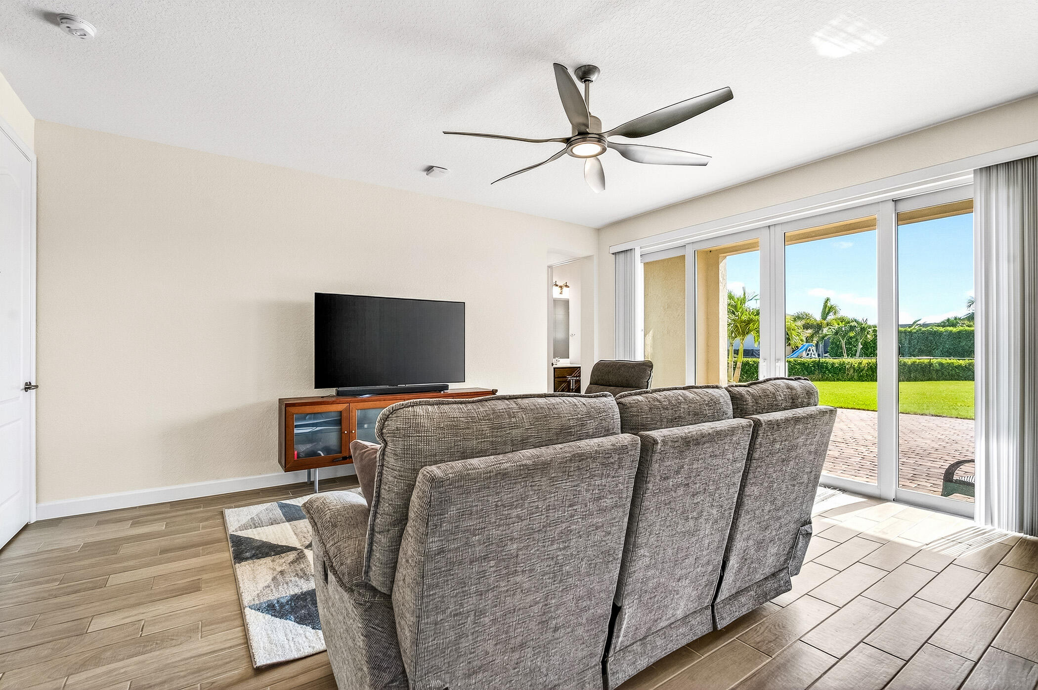 5986 Sequoia Circle