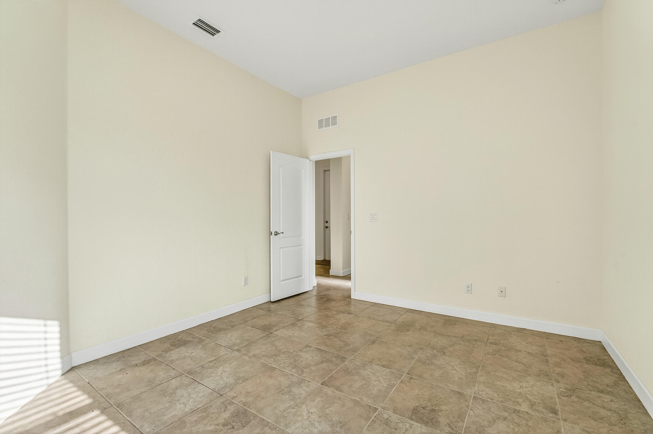 1769 Berkshire Circle SW