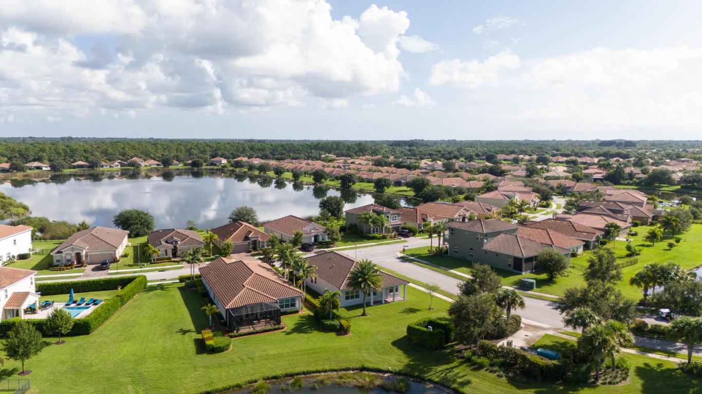 1769 Berkshire Circle SW