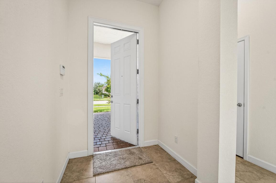 1769 Berkshire Circle SW