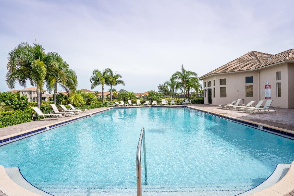 1769 Berkshire Circle SW