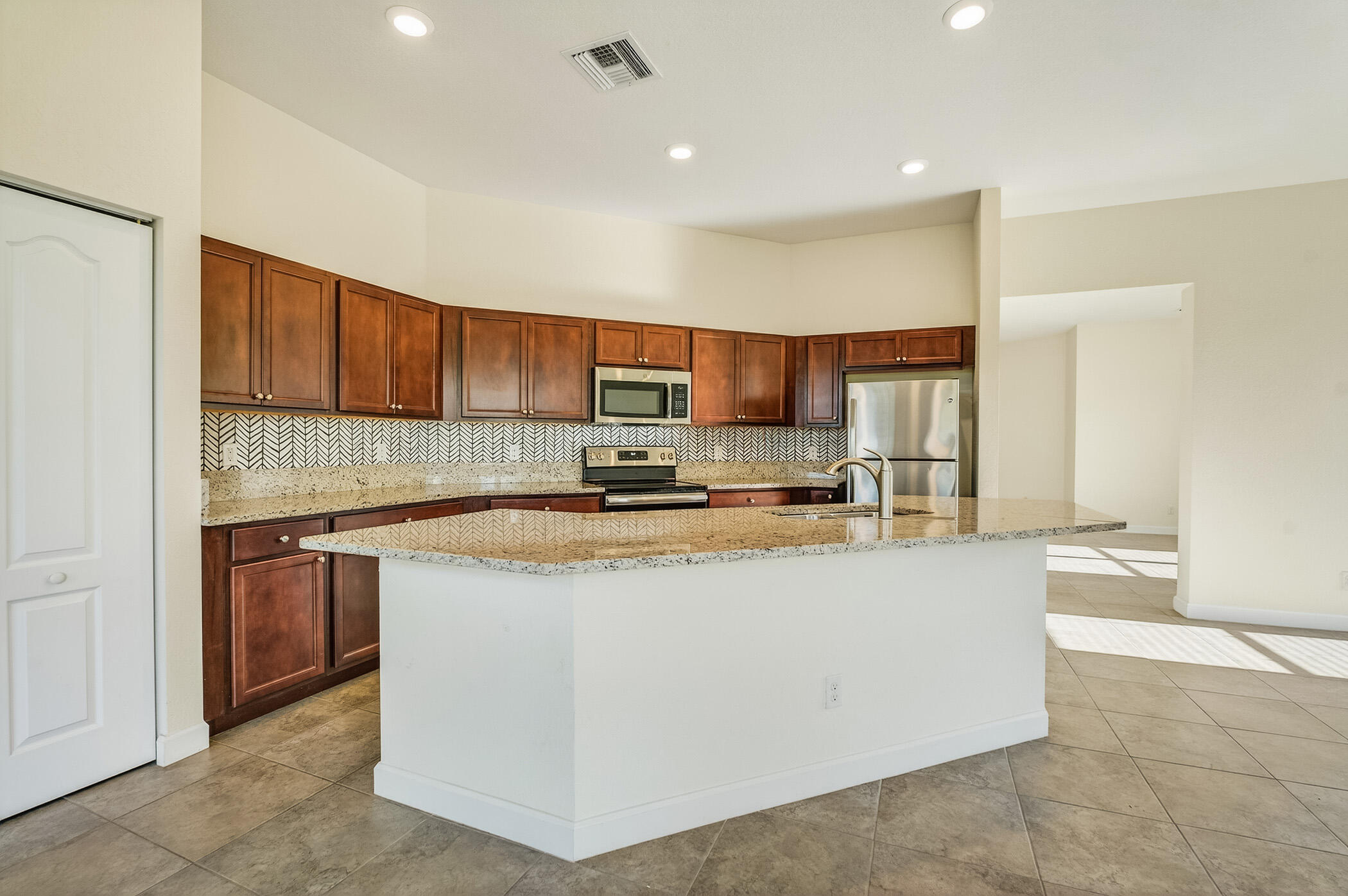 1769 Berkshire Circle SW